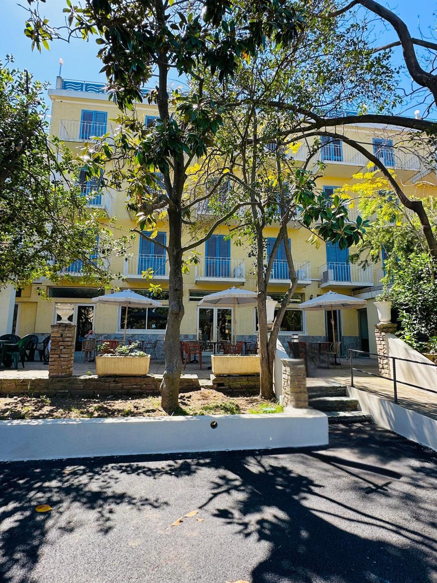 Castellu Hotel Lucciana  Bagian luar foto